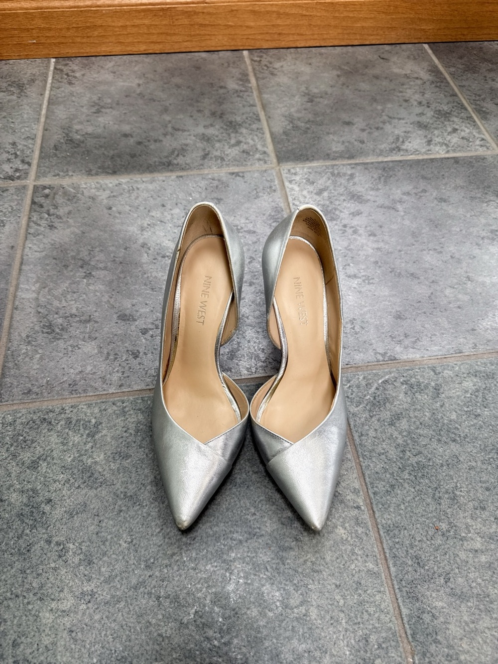 Nine West Metallic Silver Pointed D'Orsay Heels Size 6